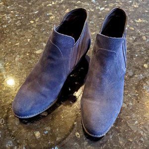 Women's Navy Blue Suede New Sz 9.5 Ankle boot